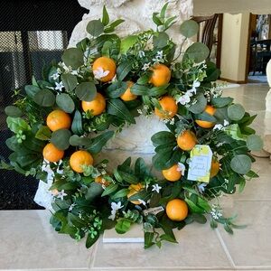 NWT “Floral Collection” citrus themed wreath featuring oranges and greenery